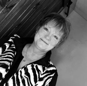 Meet your Posher, Sandy